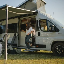 Hot Thule Slide-Out Step G2