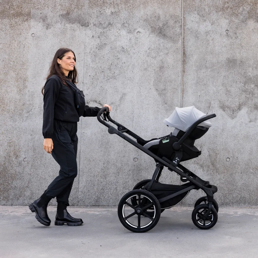 Fashion Thule Urban Glide 4-wheel travel system bundle