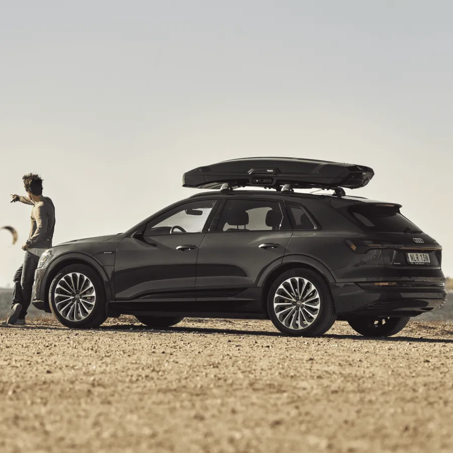 Hot Thule Vector M